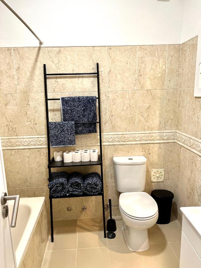 Big Flat Next To Lisbon And Caparica Apartment Almada