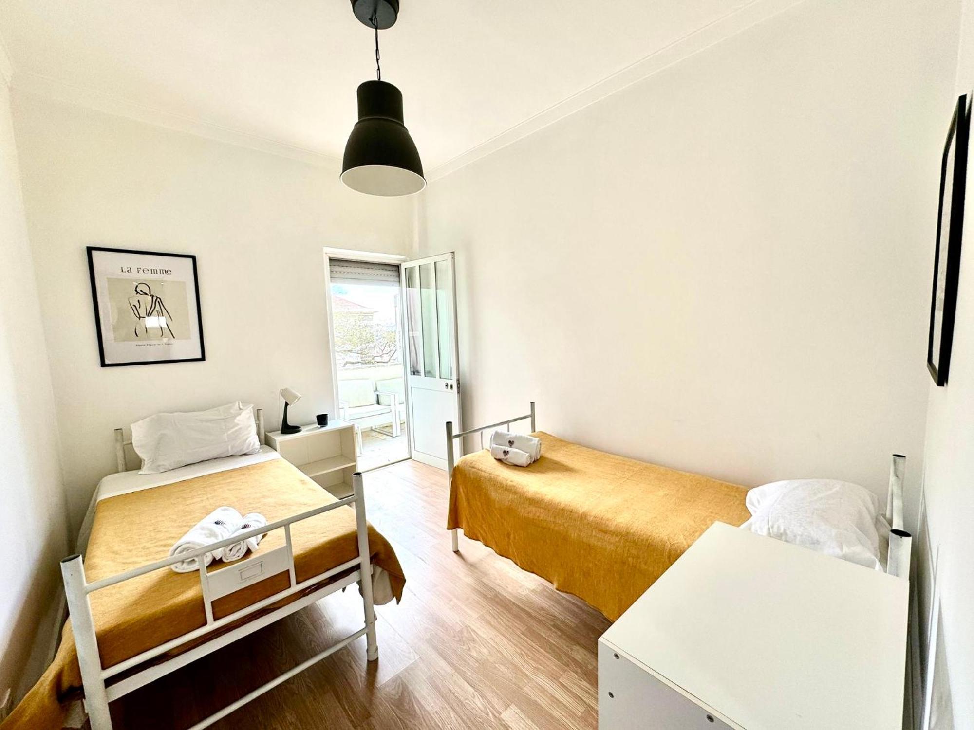 Big Flat Next To Lisbon And Caparica Apartment Almada