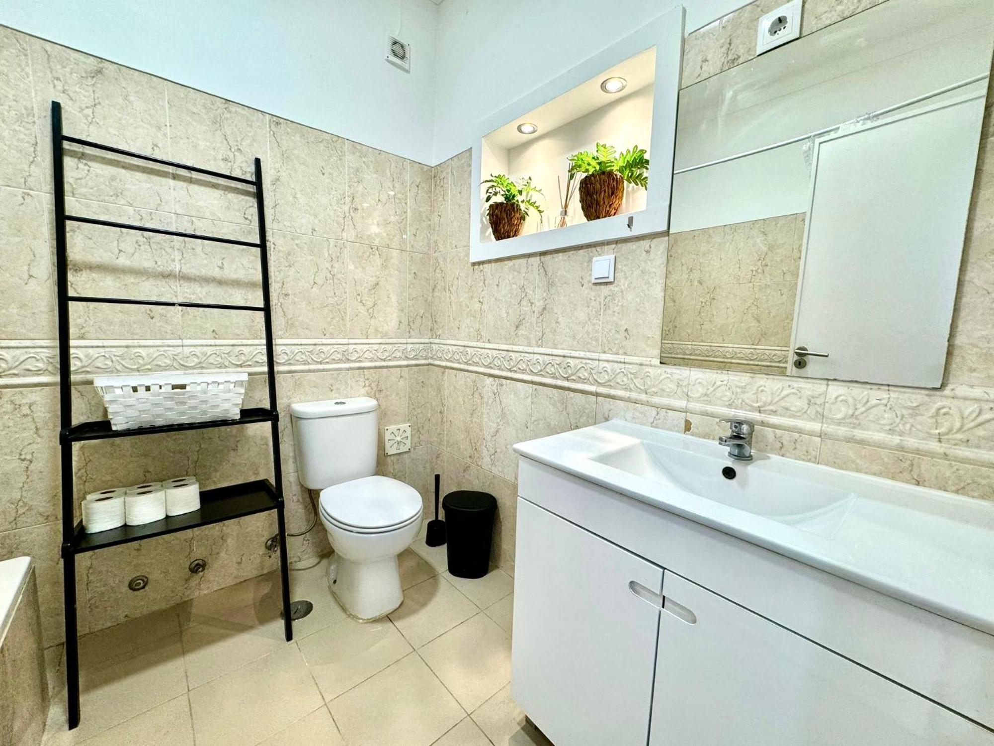 Big Flat Next To Lisbon And Caparica Almada